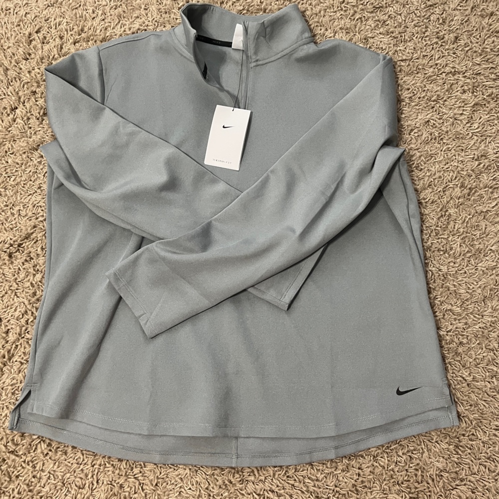 Nike women quarter zip pullover size XL NWT